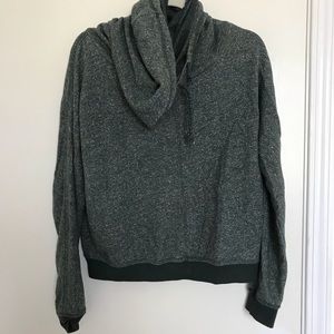 • n i k e • c o w l • n e c k •